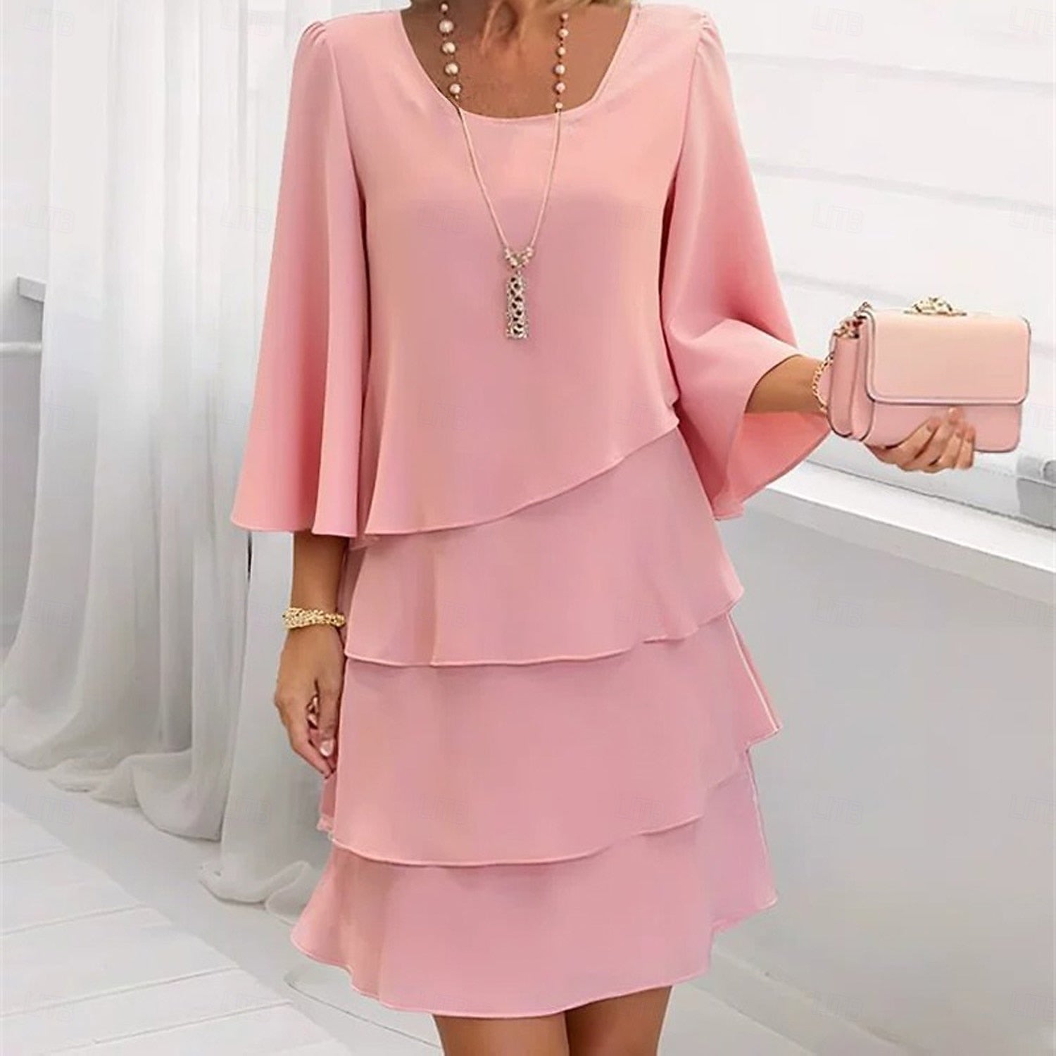⏰ LAST DAY SAVE 50%🔥Women's round-neck tiered cake dress, elegant, loose-fitting, and flattering round-neck dress.