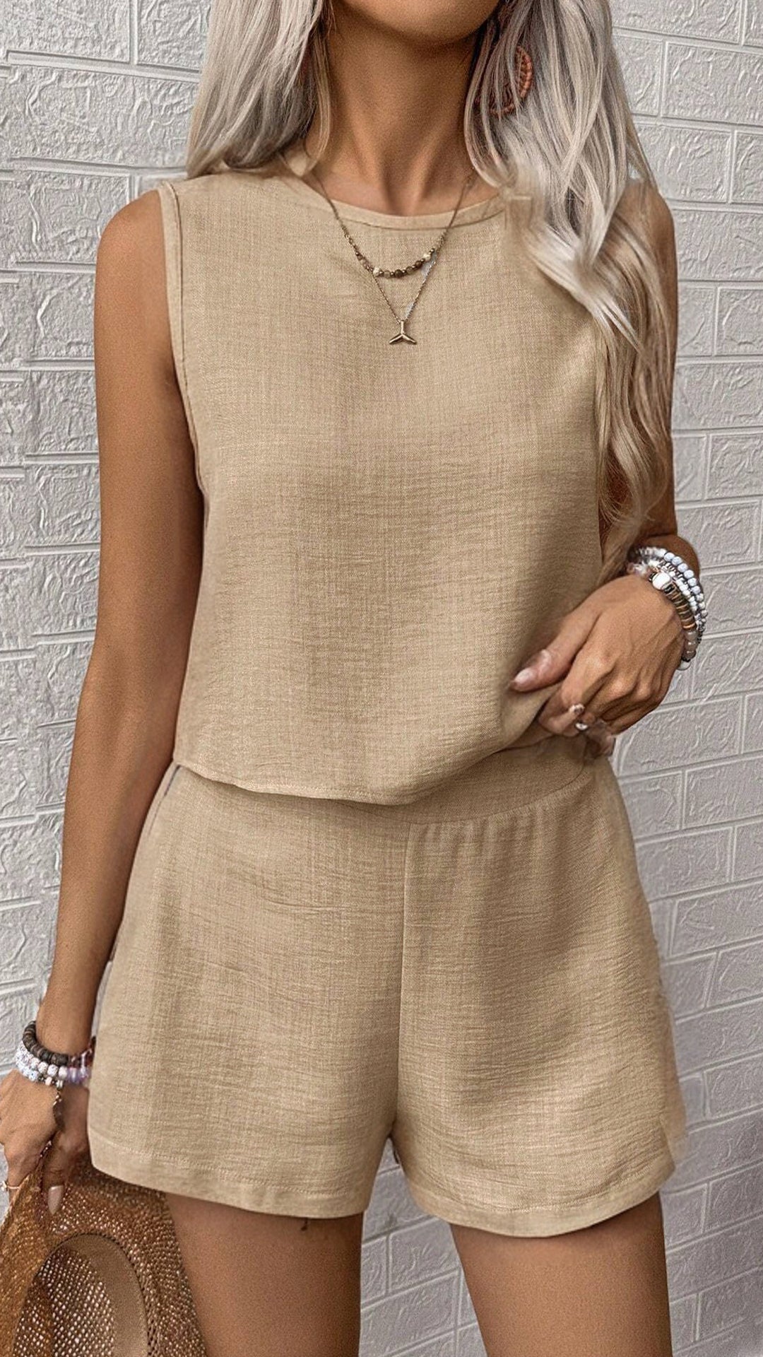 Women‘s Solid Sleeveless Tank Top & Shorts Set